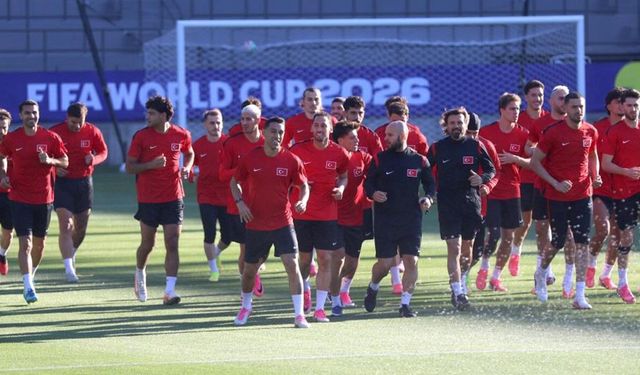 A Milli Futbol Takımı Paraguay Maçı Hazırlıklarını Sürdürüyor