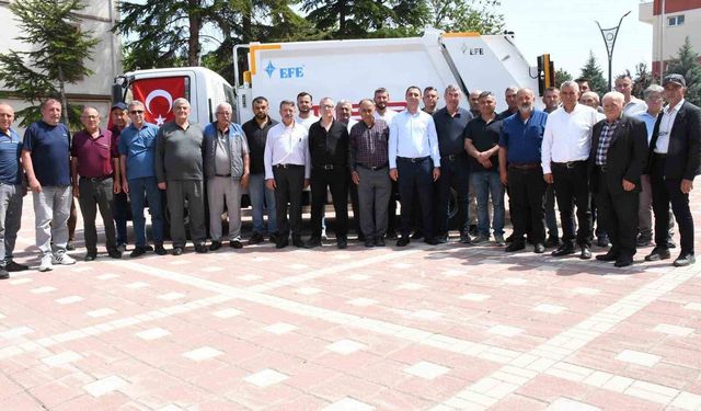 Beylikova Belediyesi’nin Yeni Çöp Aracı Hizmete Girdi