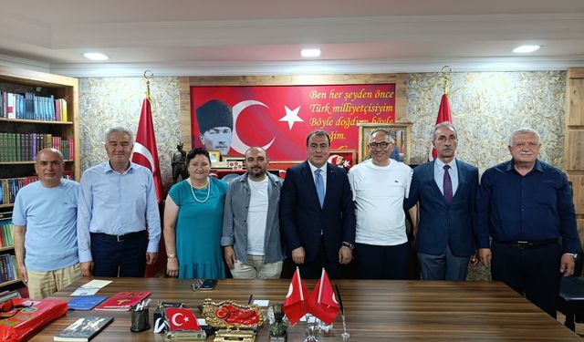Çiftelerliler Derneği MHP’yi Ziyaret Etti
