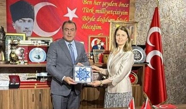 Dilara Tambova’dan MHP İl Başkanı Sezer’e Ziyaret