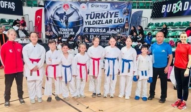 Eskişehirli Sporcular Karate Şampiyonasında Zirveye Çıktı