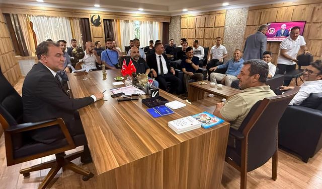 ESOGÜ Akademisyenleri MHP İl Başkanlığını Ziyaret Etti