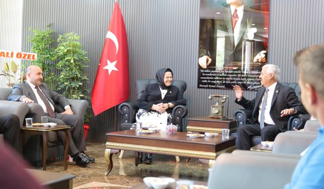 Milletvekili Gürcan Eskişehir’de Eğitim ve STK’larla Buluştu