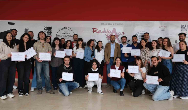 Radyo A'da Sertifikalar Verildi