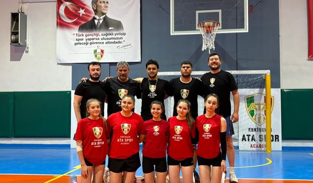 Eskişehir'de Dev Turnuva Başladı: "Bağımlılığa Karşı Sporun Gücüyle Sahadayız!"