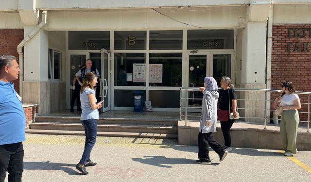 YKS'de İkinci Gün Heyecanı Devam Ediyor