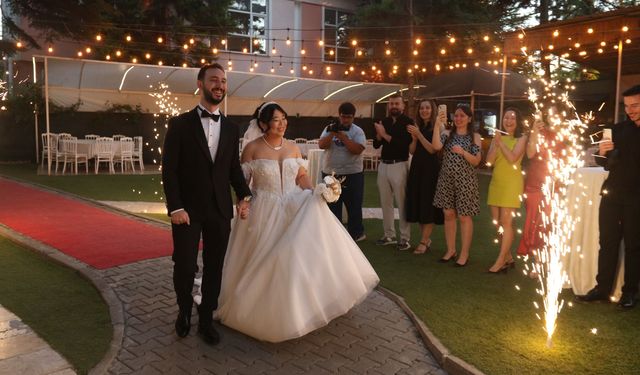 Tayvanlı Gelin Eskişehir Düğününde Çiftetelli Oynadı