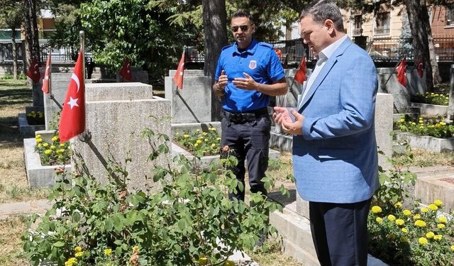 Eskişehir'de Şehitler Dualarla Anıldı
