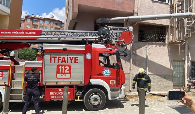 Eskişehir'de Fırın Bacasında Çıkan Yangın Paniğe Neden Oldu