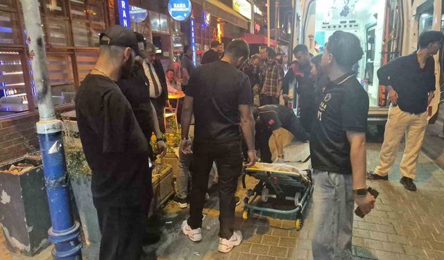 Eskişehir’de Barlar Sokağı’nda Bıçaklı Kavga: 1 Yaralı