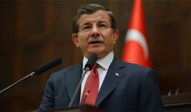Davutoğlu: Gelecek Partisi Siyasi Faaliyetlerini Bitiriyor