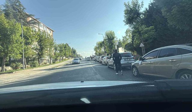 Eskişehir'de pes dedirten düğün konvoyu