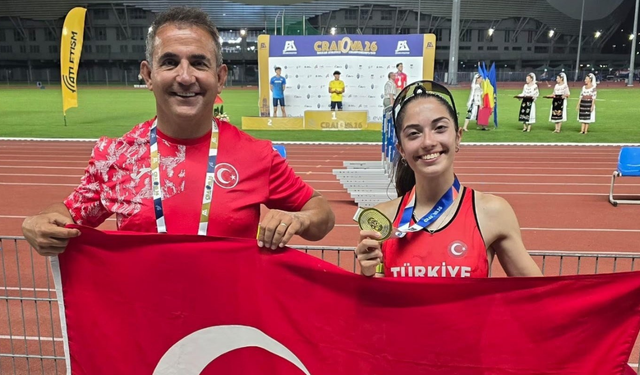 Eskişehirli Atlet Zeynep Özkara Balkan Şampiyonu oldu