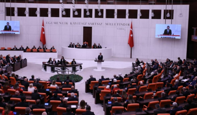 En Düşük Emekli Maaşı 23 Bin 552 TL Oldu