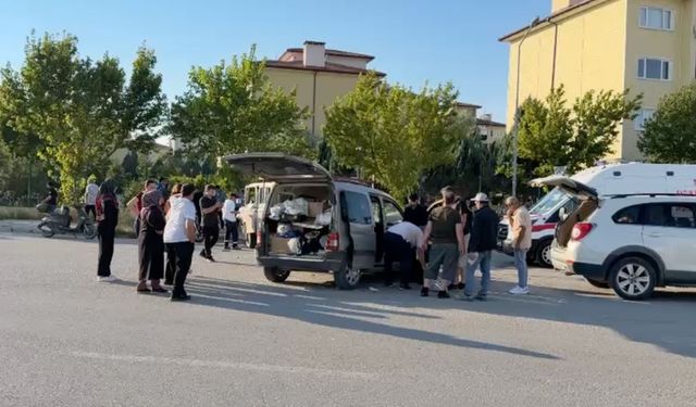 Eskişehir'de Kavşak Kazası: 3 Yaralı, 1'inin Durumu Ağır