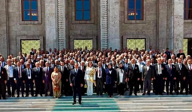 MHP Eskişehir Teşkilatı TBMM Grup Toplantısına Katıldı