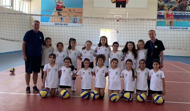 Yaz Spor Kurslarında DSİ Bentspor Farkı! Filenin Sultanlarına Yeni Adaylar Yetişiyor