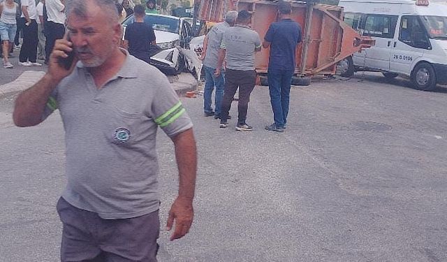 Eskişehir'de Otomobil ile Silindir Çarpıştı