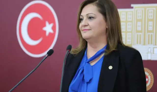 Burcu Köksal Kimdir? CHP'den İstifa İddialarıyla Gündeme Gelen Belediye Başkanı