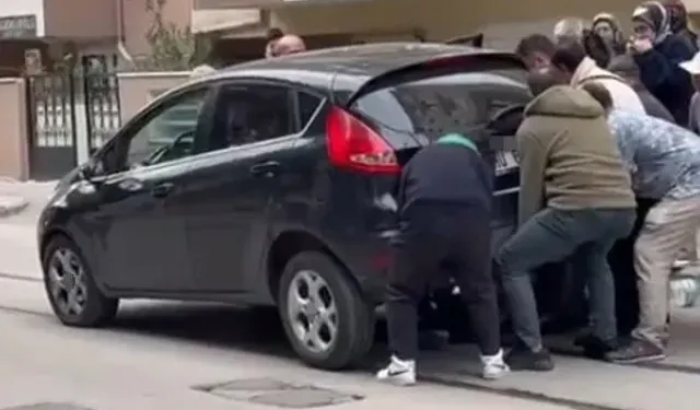 Eskişehir’de Otomobilin Altında Kalan Çocuk Yaralandı