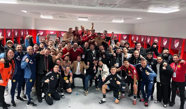 💥 Türk Futbolunun İki Çınarı  30 BİN KİŞİLİK DESTEK MUCİZESİ: