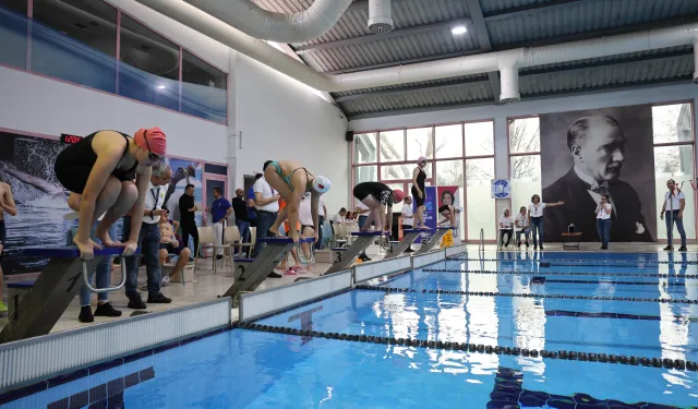 Farkındalık ve Dayanışma Bir Arada: Engelsiz Kulaçlar Kentpark'ta Buluştu