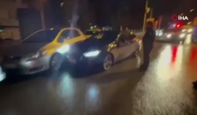 Eskişehir’de İlginç Müdahale: Direksiyon Başında Sızan Sürücü Arabadan Böyle Çıkarıldı