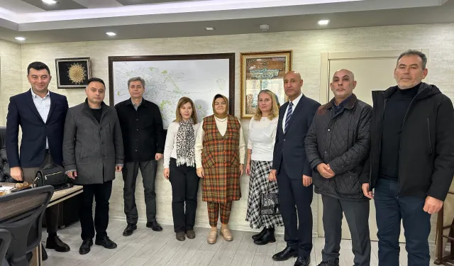 Ayşen Gürcan AK Parti İl Başkanlığında STK ve vatandaşları dinledi