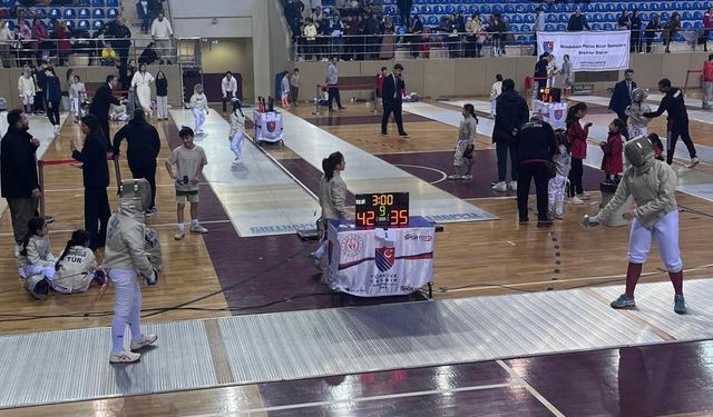 Kılıçlar Çekildi, Nefesler Tutuldu: Eskişehir’de Heyecan Dolu Turnuva