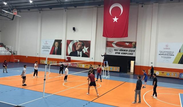 Sandıklı MYO’da Güz Dönemi Voleybol Turnuvası Tamamlandı