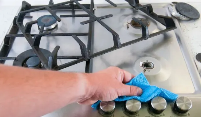 Ocak Izgarasını Ovalamadan Temizlemenin 3 Kolay Yolu
