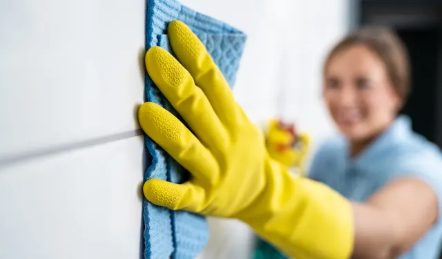 Duvarlardaki Parmak İzlerini Temizlemenin 3 Yolu