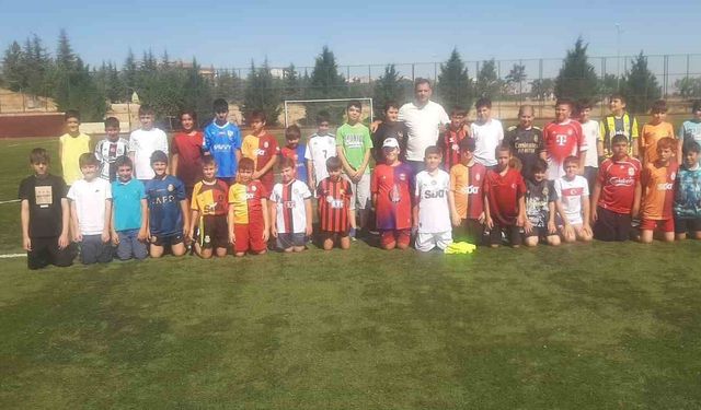 Gençler İçin Yaz Spor Okulu Etkinlikleri Devam Ediyor