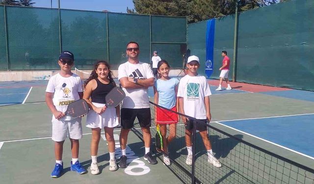 Eskişehir’de "Pickleball" Coşkusu: Nedir, Nasıl Oynanır?