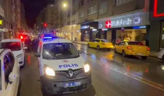 Eskişehir’de Taksi Kapısına Çarpan Scooterli Genç Yaralandı