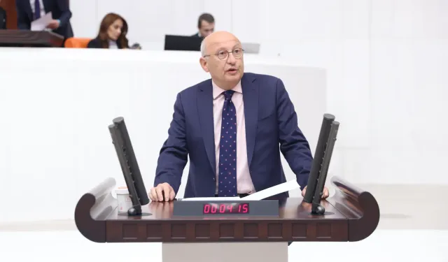 CHP'li Çakırözer: "Eskişehir Yılı’nda Şehrimize Yatırım Yok"