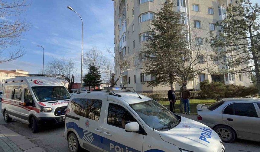 Eskişehir Batıkent’te Komşuların Kavgası Kanlı Bitti: 4 Yaralı!