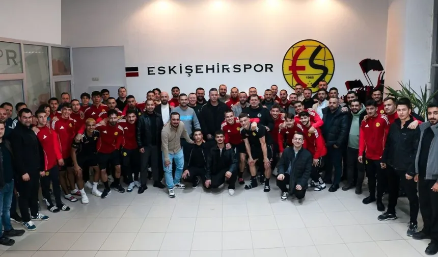 Eskişehirspor İçin Kritik Maç Alarmı: Afyonspor'u Yık Geç, Zirve Yolunda 9'da 9 Yap!