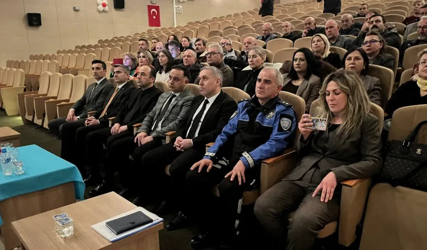 Eskişehir'de mahalle muhtarlarına kritik siber operasyon eğitimi