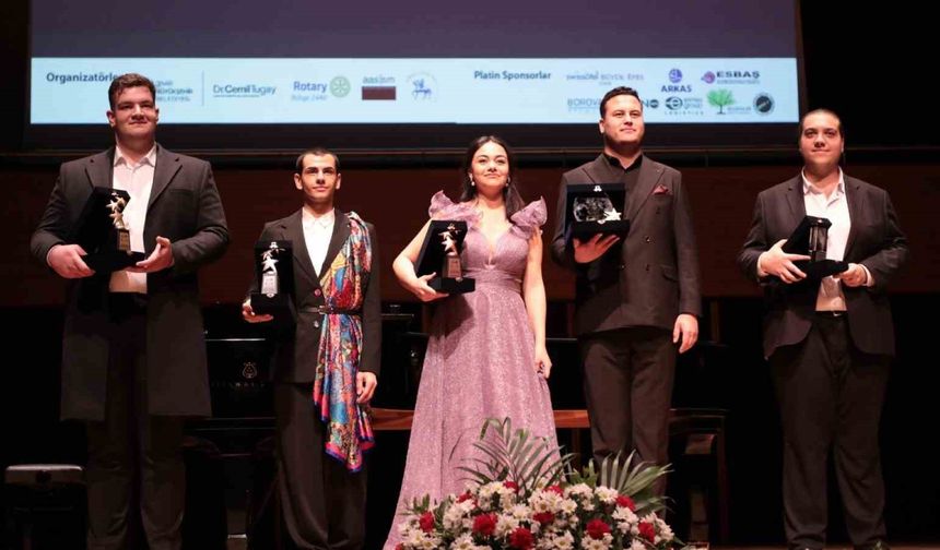 Eskişehirli Öğrencilerden Ulusal Yarışmada Çifte Derece