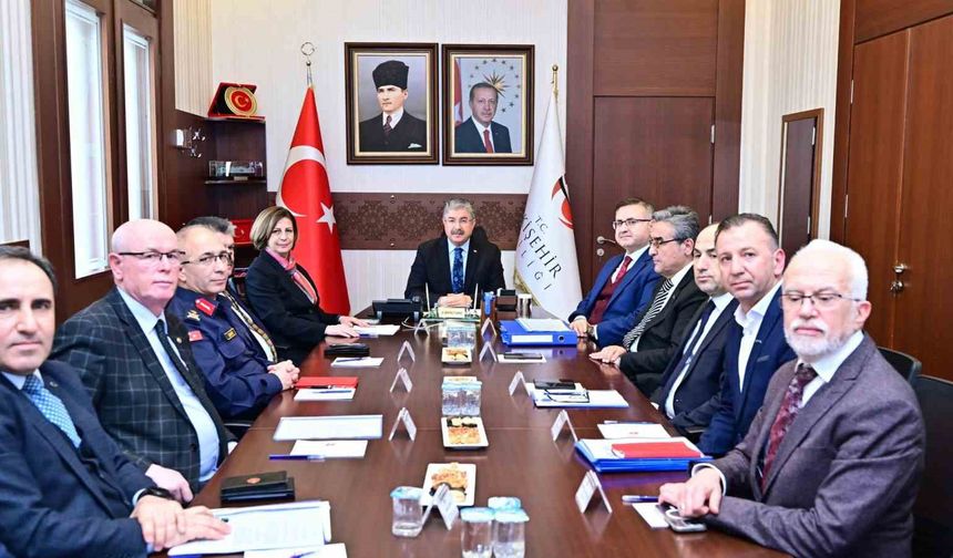 Valilikte Hayvanları Koruma Gündemi Masaya Yatırıldı