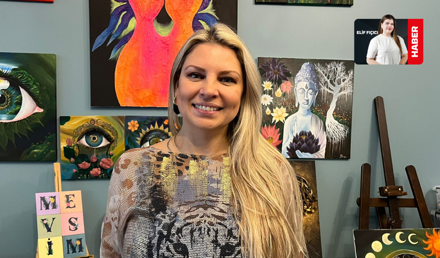 Kurduğu Atölyede Yaratıcılığını Sergiliyor