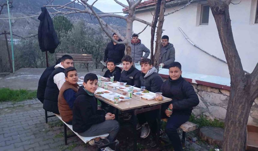 Müftü Altunbaş Mahallede İftar Yaptı