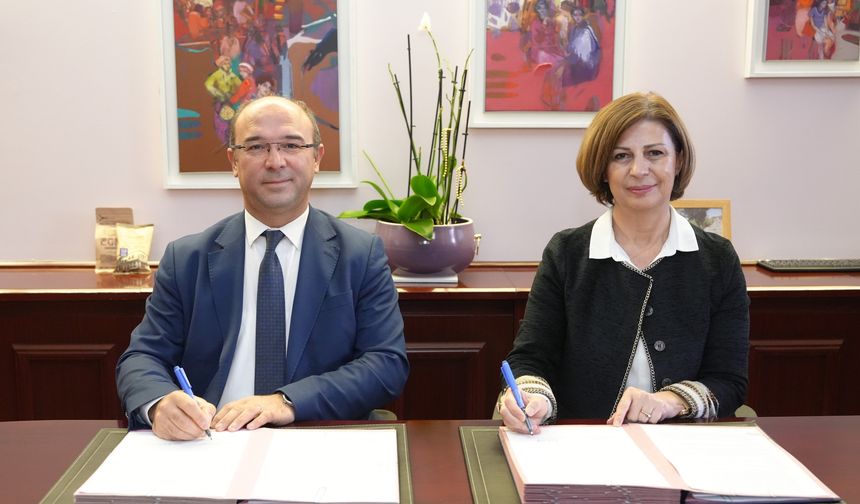 Seyitgazi’ye Çiftçi Destek Merkezi için imzalar atıldı