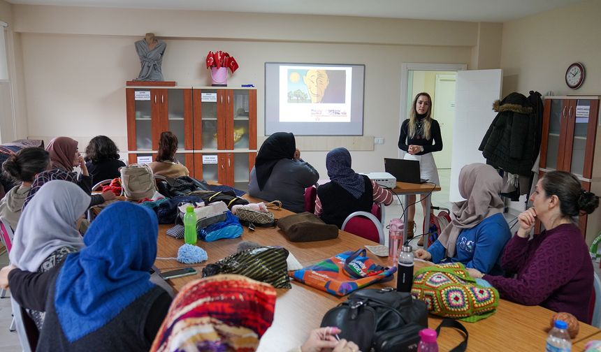 Atık tekstiller sosyal faydaya dönüşüyor
