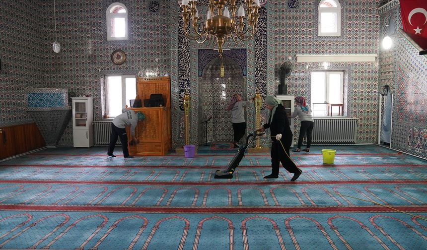 Tepebaşı’nda Camiler Ramazan’a Hazır