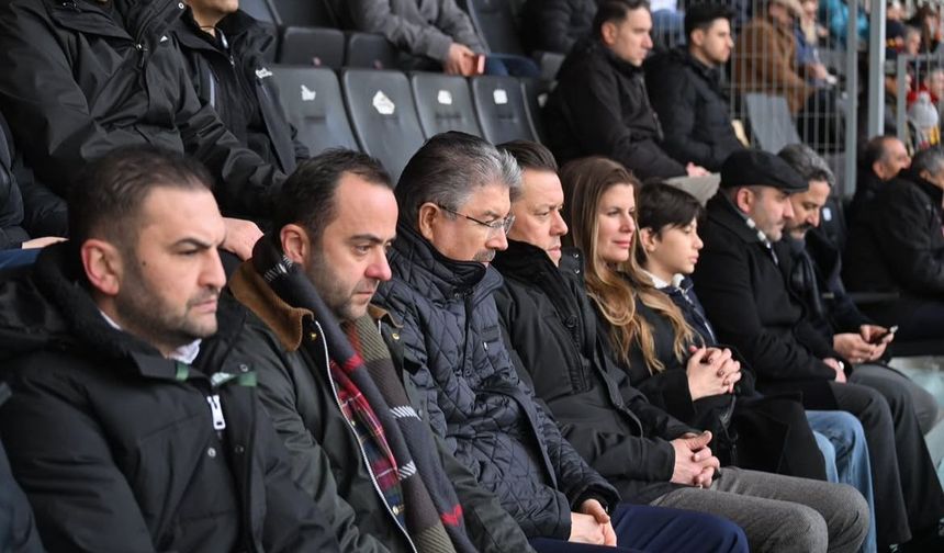 Vali Yılmaz’dan Eskişehirspor’a Tribün Desteği