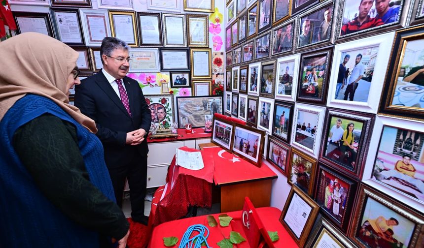 Vali Yılmaz’dan şehit ailesine anlamlı ziyaret