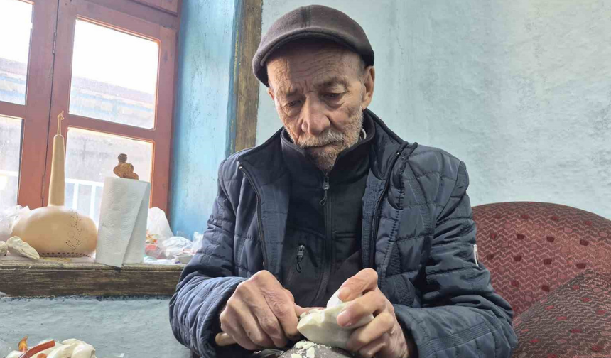 70 Yaşındaki Adamın Yarım Asırlık Tutkusu: Lületaşı