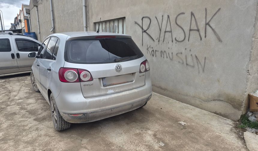 Eskişehir’de Uyarı Yazısı Araç Parkını Engelleyemedi